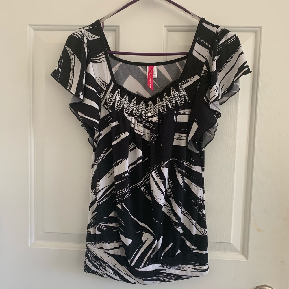 Black and white blouse top